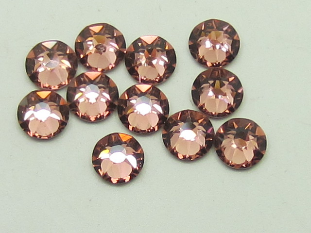 18 pcs. 30ss BLUSH ROSE FLATBACK European Rhinestones